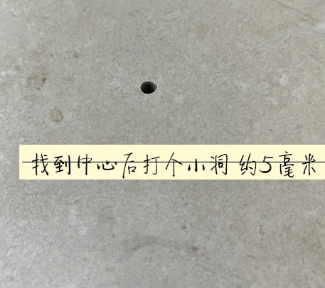 河池市瓷砖空鼓维修公司专业解答在瓷砖铺贴过程中，如果砂料搅拌不均匀，将会带来以下问题